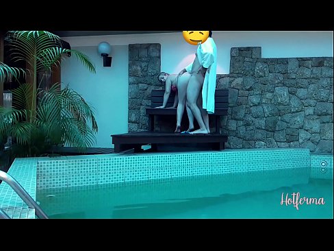 ❤️ Boss invites maid to the pool, but couldn't resist a hot ❤❌ Homemade porn at us